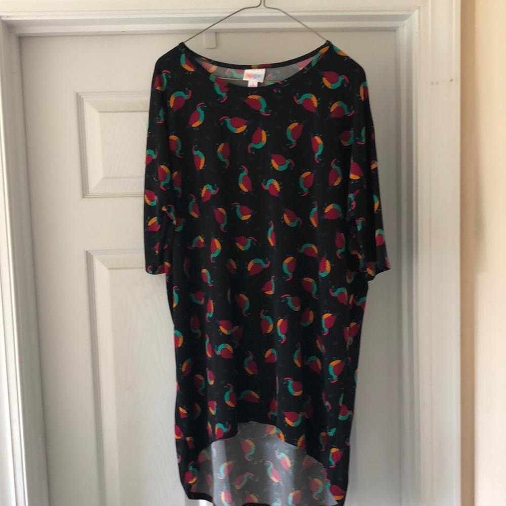 Small lularoe shirt